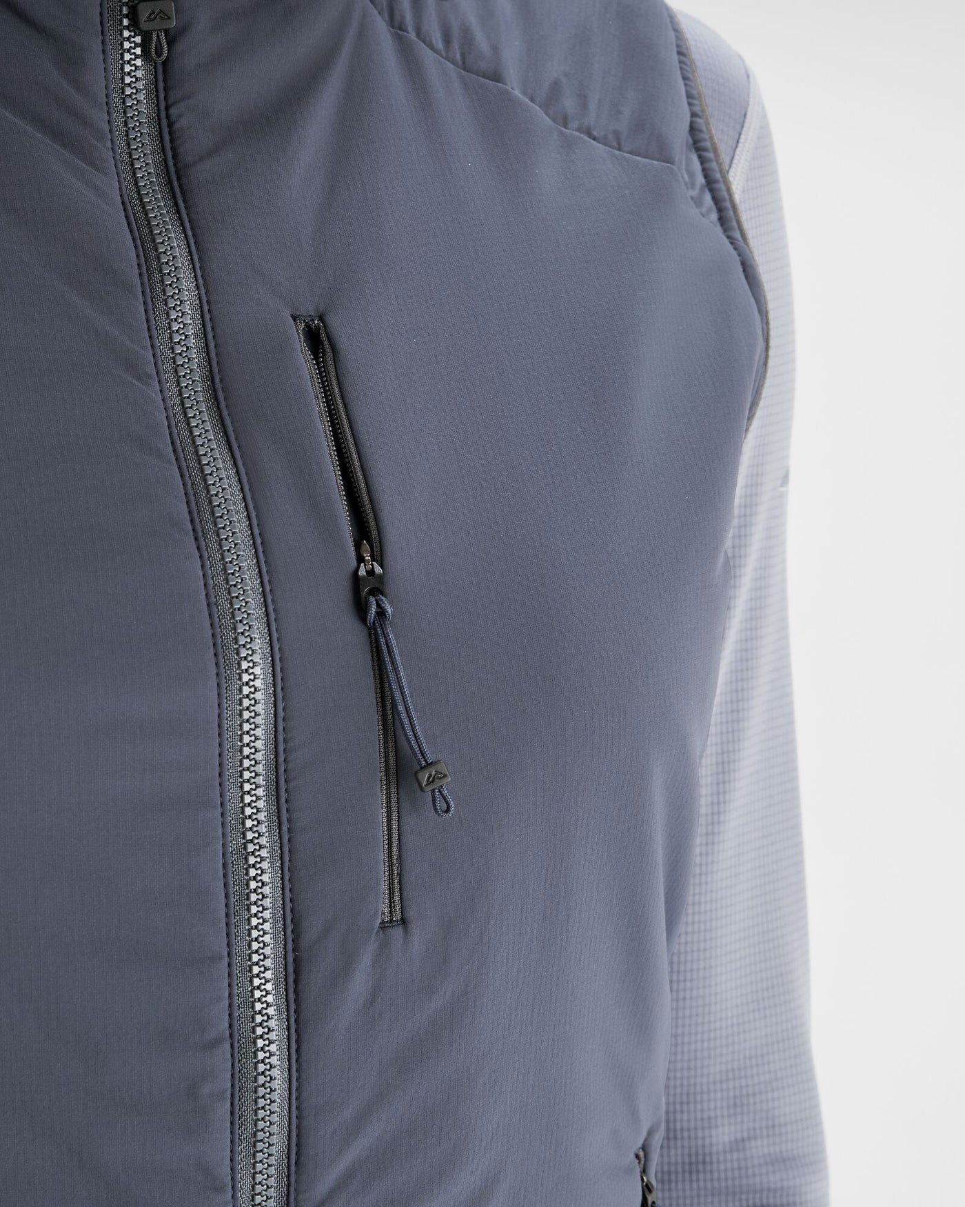 b0614_o4t_seeker_womens_primaloft_active_ves_e_1743633401000