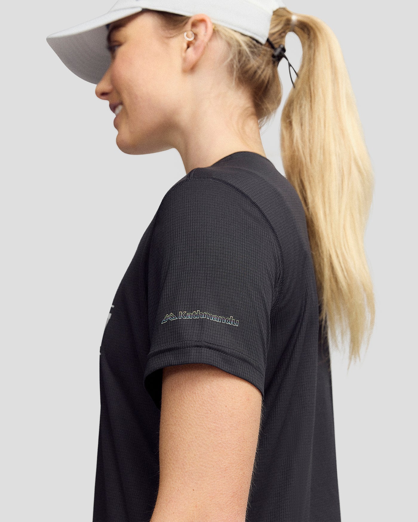 b0732_o4w_coast_to_coast_seeker_tee_womens_f_1600x2000_2a2e340_1762828355000