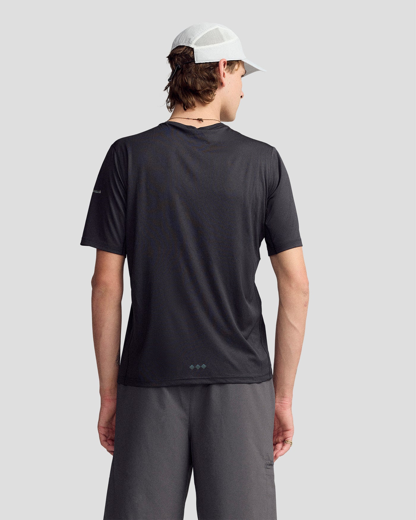 b0733_o4w_coast_to_coast_seeker_tee_mens_e_1600x2000_2a2e340_1762828360000